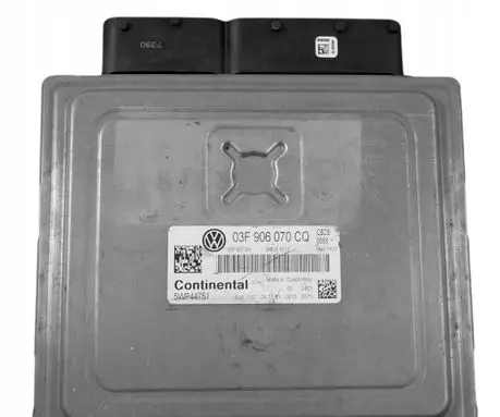 Volkswagen Jetta VI Engine control unit/module 03F906070CQ 5WP44751