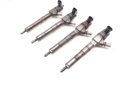 Opel Insignia A Fuel injectors set 0445110327