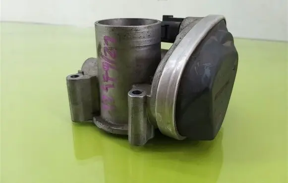 Skoda Fabia Mk1 (6Y) Throttle body valve 408238821