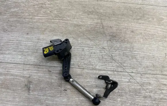 Porsche Panamera (971) Rear air suspension level height sensor 971616572A 4M0907503