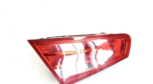 Audi A3 S3 8V Tailgate rear/tail lights 8V3945093