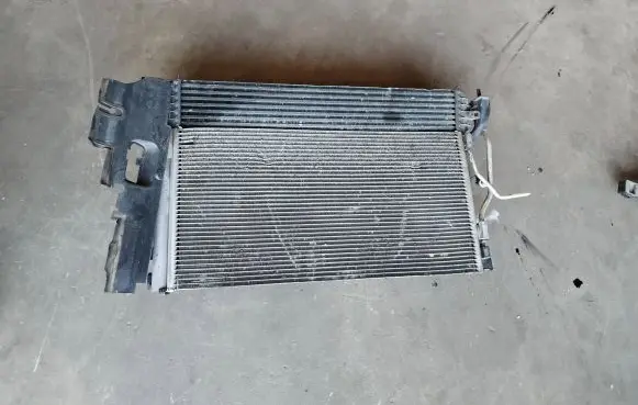 Renault Laguna III Radiator support slam panel 0130307096