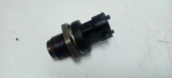 Fuel pressure sensor