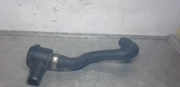Volkswagen PASSAT B5.5 Valve vacuum 058145710