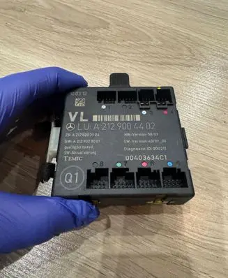 Mercedes-Benz C W204 Door control unit/module A2129004402 2129004402