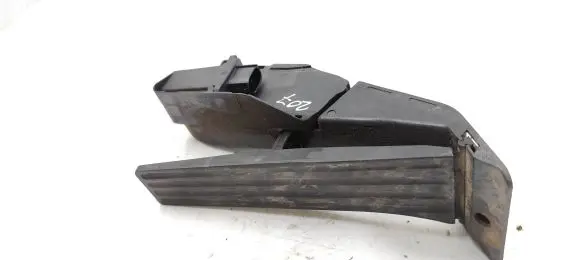 BMW 1 E82 E88 Accelerator throttle pedal 747665001