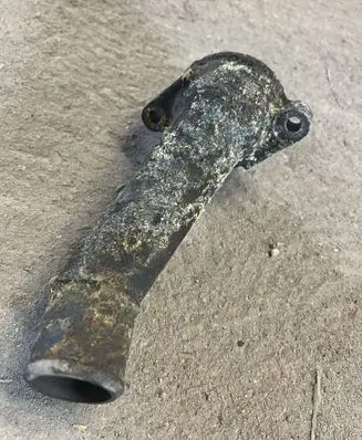 Toyota Avensis T220 Engine coolant pipe/hose