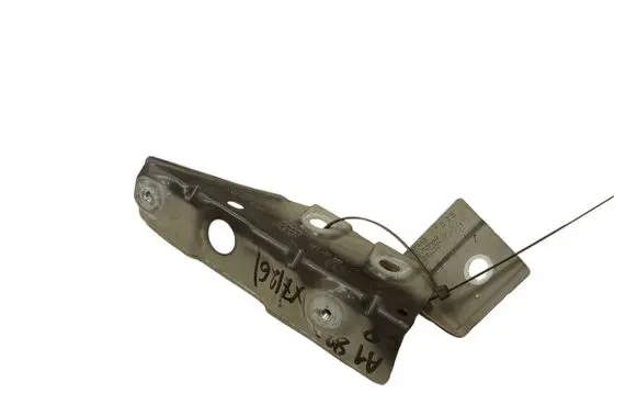 Audi A1 Fender mounting bracket 82A821431 82A821327