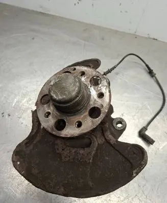 Mercedes-Benz CLK A209 C209 Front wheel hub 20401