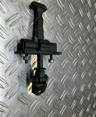 Peugeot 2008 II Rear door check strap stopper