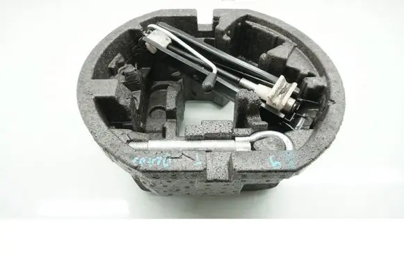Seat Toledo IV (NH) Lift Jack MMAUTKO18378