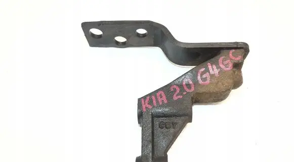 KIA Sportage Engine mounting bracket