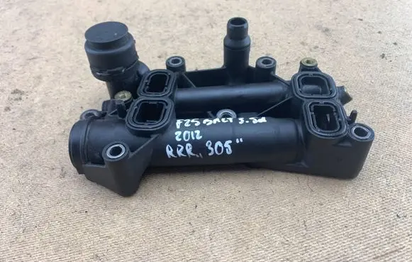 BMW X3 F25 Thermostat housing 11428507694 8507694