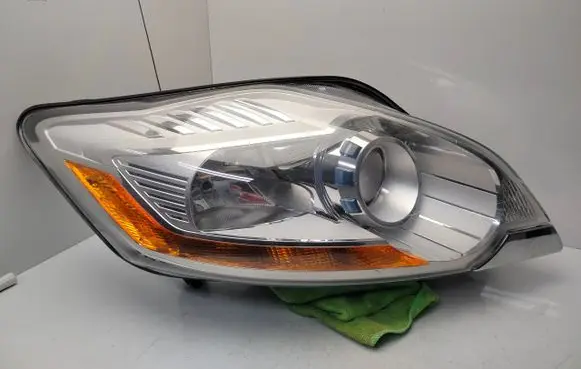 Ford Kuga I Headlight/headlamp 15D15RP
