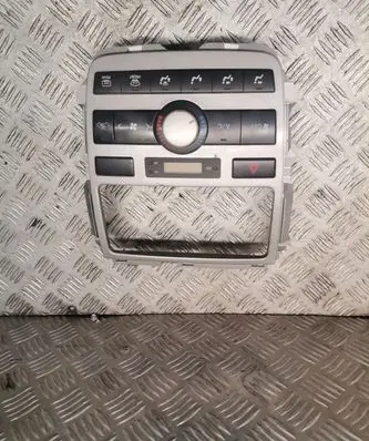 Toyota Avensis Verso Climate control unit 5590044270