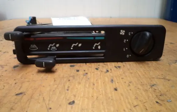 Peugeot 106 Climate control unit