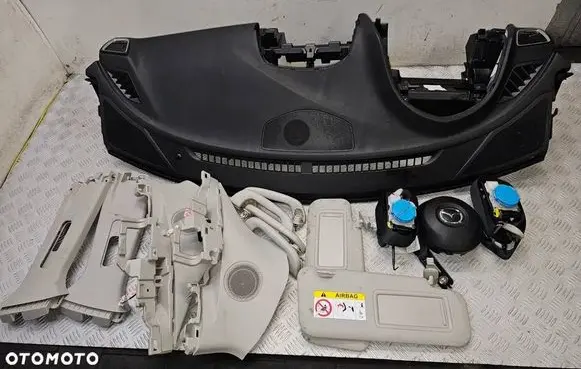 Mazda 3 III Dashboard 