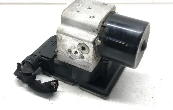 Lancia Ypsilon ABS Pump 135090041