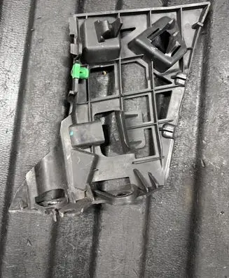 Volvo S90, V90 Front bumper mounting bracket 31383497