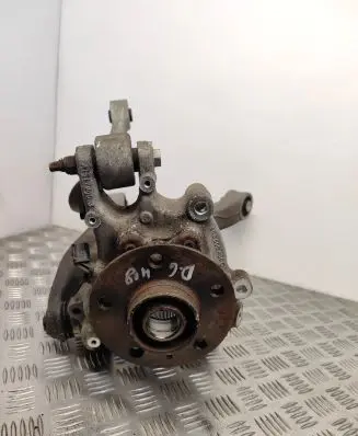 Audi Q5 SQ5 Rear wheel hub spindle/knuckle 8R0505436C 8R0505432F