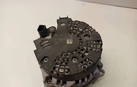 Mercedes-Benz A W176 Generator/alternator A0009063822