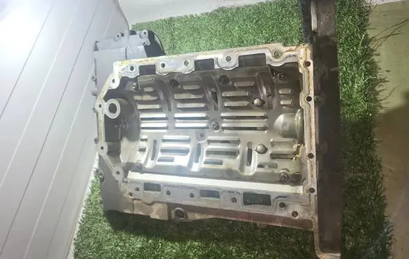 Jaguar XF X250 Oil sump 4R8Q6U004E