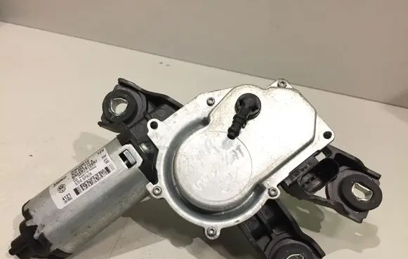 Volkswagen PASSAT B7 Rear window wiper motor 3C9955711A 53032812