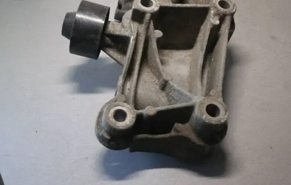 Generator/alternator bracket
