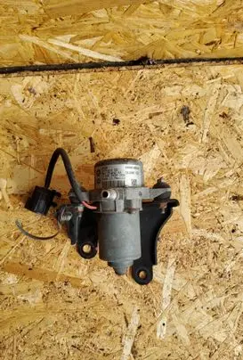 Dodge Journey Vacuum pump 04581486AA 01026102