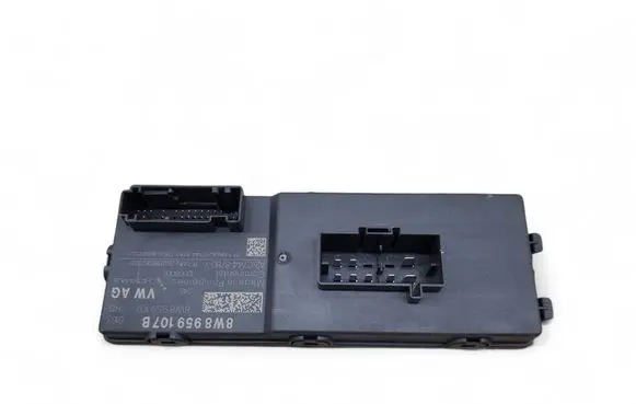 Audi Q7 4M Tailgate/trunk control unit/module 8W8959107B