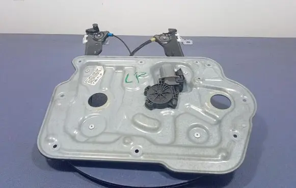 Nissan Qashqai Front door window regulator with motor 80771JD000