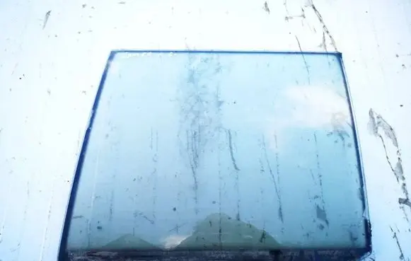 Rear door window glass