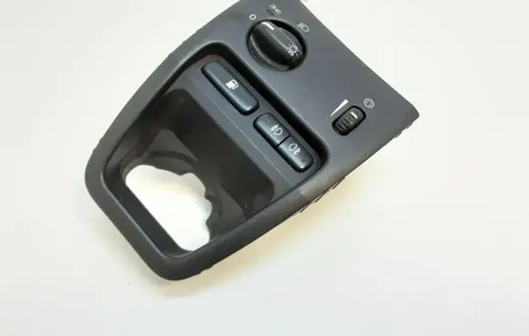 Volvo XC90 Light switch 8685454