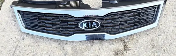 KIA Ceed Front bumper upper radiator grill 863511H500