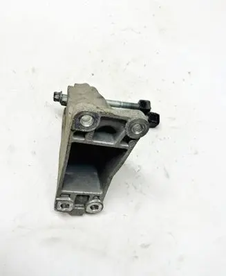 KIA Sportage Engine mount bracket 1704257