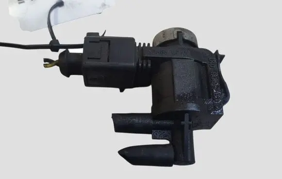 Volkswagen Golf VI Turbo solenoid valve 1K0906283A