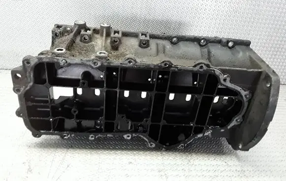 Oil sump