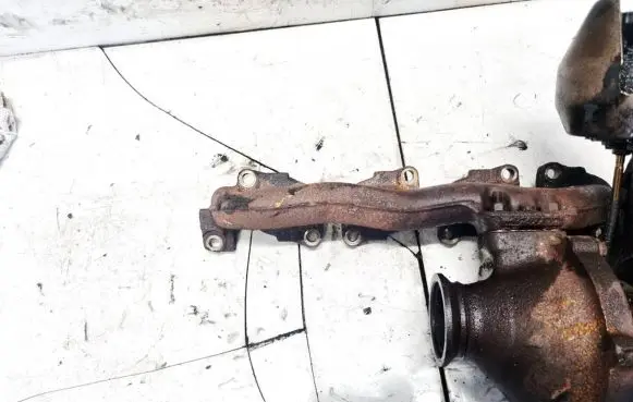 Opel Insignia A Exhaust manifold