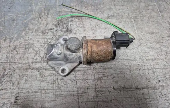 Ford Fiesta Idle control valve (regulator) XS6U9F715AA