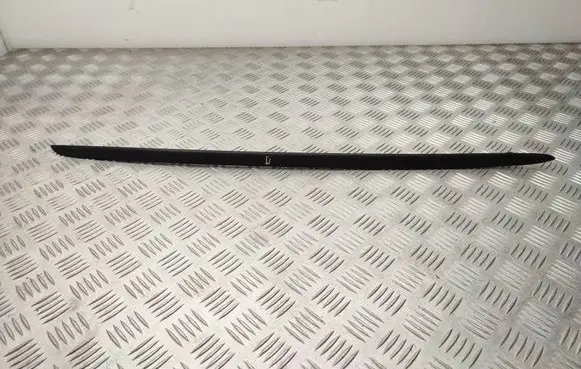 Volkswagen Touareg II Windshield trim 7P6854328A