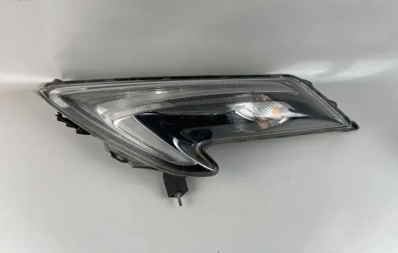 Nissan Juke I F15 Headlight/headlamp 26125BV80A