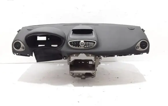 Renault Clio III Dashboard 8200670177