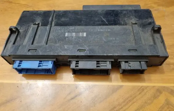 BMW 5 F10 F11 Comfort/convenience module 10681810 613592842701