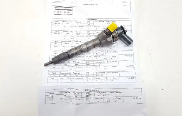 BMW 1 E81 E87 Fuel injector 7798446 0445110289
