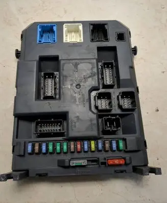 Citroen DS3 Fuse module 9666952280 22661F01
