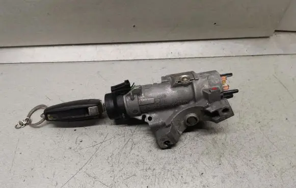 Audi A4 S4 B6 8E 8H Ignition lock 4B0905851G