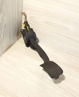 Peugeot 3008 I Accelerator throttle pedal 9671416880
