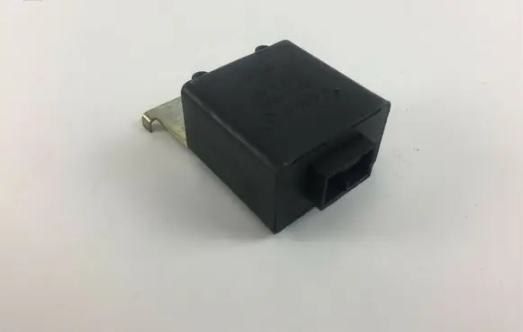 Nissan Terrano Other relay 285107F061 Z3967