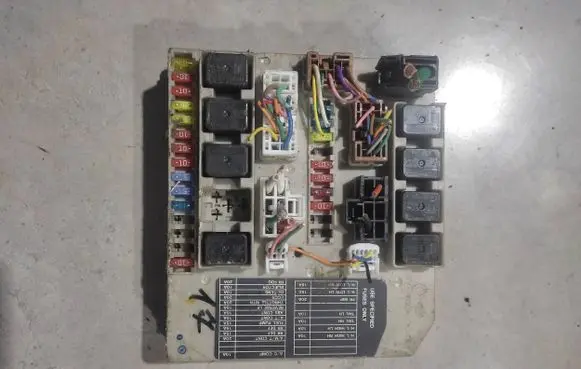 Nissan Note (E11) Fuse box set 284B7AX61A 8118 2625