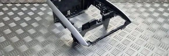 Mercedes-Benz B W245 Radio/GPS head unit trim 